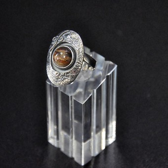 СРЕБЪРЕН ПРЪСТЕН С ОПАЛИЗИРАЛО ДЪРВО