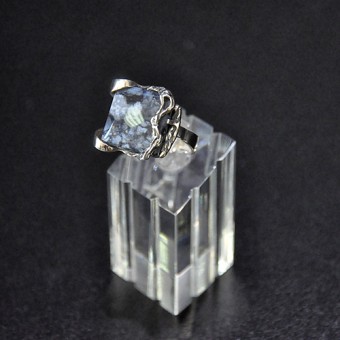 СРЕБЪРЕН ПРЪСТЕН С ЧЕРЕН ЯСПИС