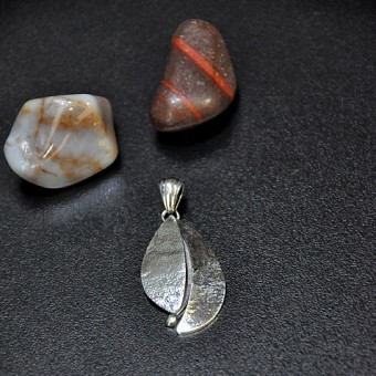 СРЕБЪРЕН МЕДАЛЬОН С ОКСИДИРАНО СРЕБРО