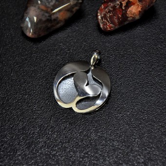 СРЕБЪРЕН МЕДАЛЬОН, РЪЧНА ИЗРАБОТКА.