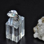 СРЕБЪРЕН ПРЪСТЕН С БЯЛ СЕДЕФ