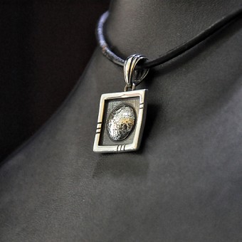 СРЕБЪРЕН МЕДАЛЬОН – КВАДРАТНА ФОРМА