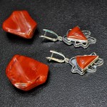 СРЕБЪРНИ ОБЕЦИ С ЧЕРВЕН ЯСПИС