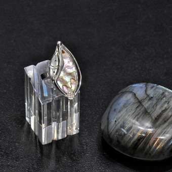 СРЕБЪРЕН ПРЪСТЕН С КРАЛСКИ СЕДЕФ, РЪЧНА ИЗРАБОТКА