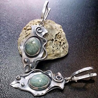 СРЕБЪРНИ ОБИЦИ С КАМЪК АКВАМАРИН РЪЧНА ИЗРАБОТКА