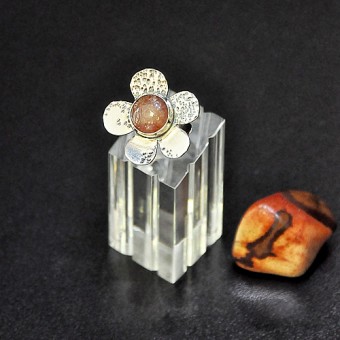   СРЕБЪРЕН ПРЪСТЕН С КАМЪК ЯГОДОВ КВАРЦ