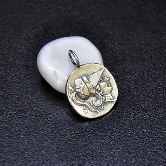   СРЕБЪРЕН МЕДАЛЬОН "РИМСКА МОНЕТА" 