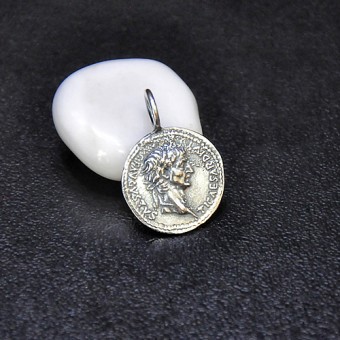   СРЕБЪРЕН МЕДАЛЬОН "РИМСКА МОНЕТА"