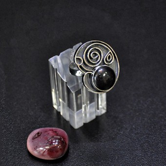 СРЕБЪРЕН ПРЪСТЕН С ОНИКС, РЪЧНА ИЗРАБОТКА