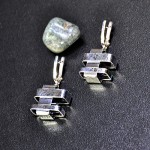 СРЕБЪРНИ ОБЕЦИ С АСИМЕТРИЧНА ФОРМА, РЪЧНА ИЗРАБОТКА.