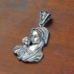 СРЕБЪРЕН МЕДАЛЬОН „БОГОРОДИЦА“