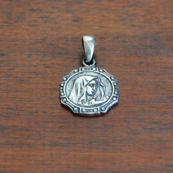 СРЕБЪРЕН МЕДАЛЬОН - МАЛКА БОГОРОДИЦА