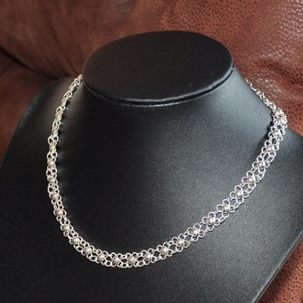 СРЕБЪРНО КОЛИЕ ФЛОРАЛЕН МОТИВ