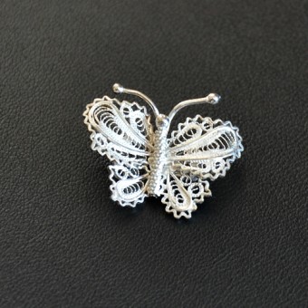 СРЕБЪРНА  БРОШКА – ПЕПЕРУДА