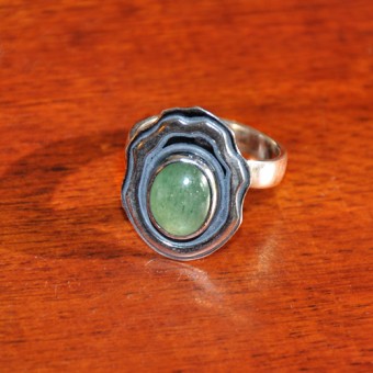 СРЕБЪРЕН ПРЪСТЕН С АВАНТЮРИН