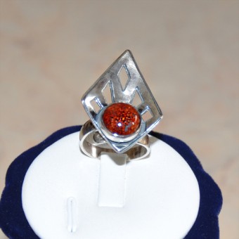 СРЕБЪРЕН ПРЪСТЕН С АХАТ