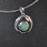 СРЕБЪРЕН МЕДАЛЬОН С АВАНТЮРИН