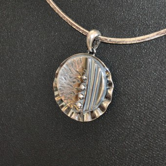 СРЕБЪРЕН МЕДАЛЬОН, РЪЧНА ИЗРАБОТКА