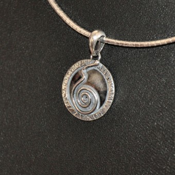 СРЕБЪРЕН МЕДАЛЬОН, РЪЧНА ИЗРАБОТКА