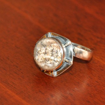 СРЕБЪРЕН ПРЪСТЕН С АХАТ