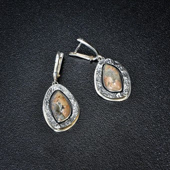 СРЕБЪРНИ ОБЕЦИ С ЯСПИС „БРЕКЧА“