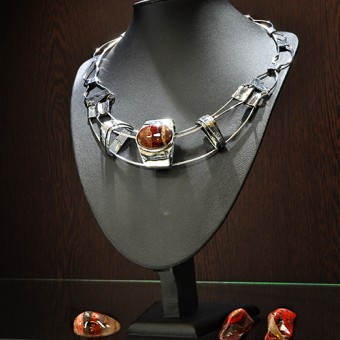 СРЕБЪРНО КОЛИЕ – УНИКАТНО ИЗДЕЛИЕ