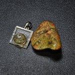 СРЕБЪРЕН МЕДАЛЬОН СЪС СИВОЗЕЛЕН КВАРЦ