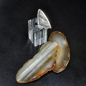 СРЕБЪРЕН ПРЪСТЕН С АХАТ