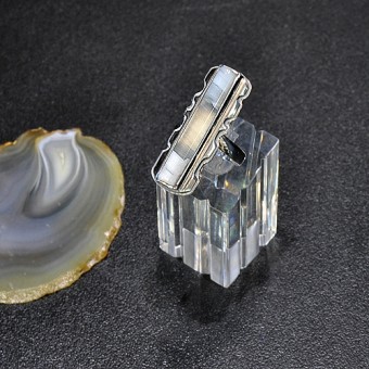 СРЕБЪРЕН ПРЪСТЕН С АХАТ