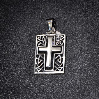 СРЕБЪРЕН МЕДАЛЬОН-КРЪСТ