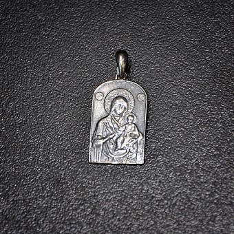 СРЕБЪРЕН МЕДАЛЬОН- СВ.БОГОРОДИЦА С МЛАДЕНЕЦА