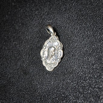 СРЕБЪРЕН МЕДАЛЬОН- СВ.БОГОРОДИЦА