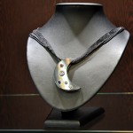 СРЕБЪРЕН МЕДАЛЬОН „ЛУНА“, РЪЧНО ИЗРАБОТЕН - ОКСИДИРАНО СРЕБРО И ЦИРКОНИ