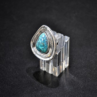 СРЕБЪРЕН ПРЪСТЕН С ШАТУКИТ /ЕСТЕСТВЕН МИНЕРАЛ/