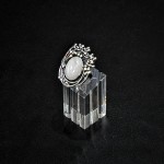 СРЕБЪРЕН ПРЪСТЕН С МЛЕЧЕН КВАРЦ