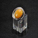 СРЕБЪРЕН ПРЪСТЕН С ЖЪЛТ ОПАЛ