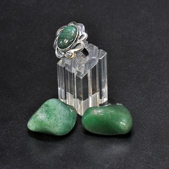 СРЕБЪРЕН ПРЪСТЕН С АВАНТЮРИН