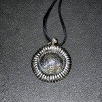 СРЕБЪРЕН МЕДАЛЬОН „ХРИЗАНТЕМА“