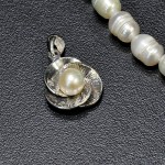 СРЕБЪРЕН МЕДАЛЬОН С РЕЧНА ПЕРЛА