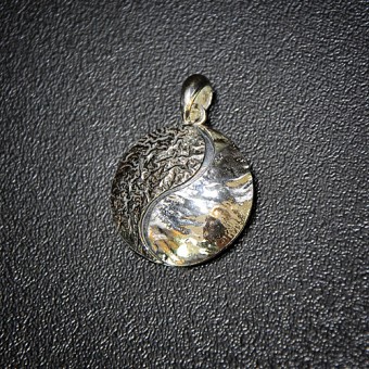 СРЕБЪРЕН МЕДАЛЬОН  „ИН&ЯН“