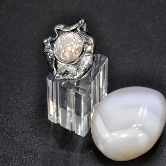 СРЕБЪРЕН ПРЪСТЕН С АХАТ