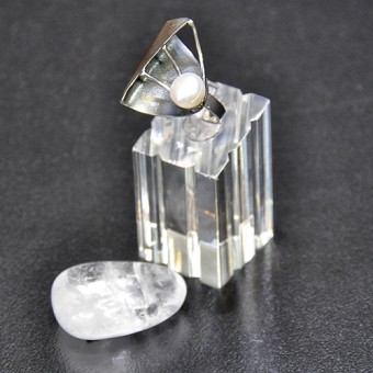 СРЕБЪРЕН ПРЪСТЕН С РЕЧНА ПЕРЛА