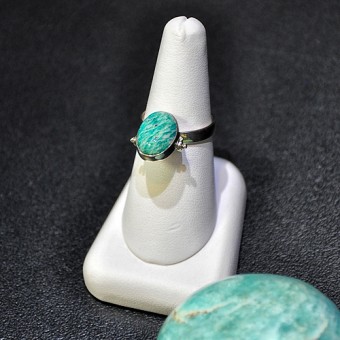 СРЕБЪРЕН ПРЪСТЕН С АМАЗОНИТ