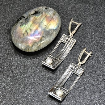 СРЕБЪРНИ ОБЕЦИ „АРТ“ С РЕЧНА ПЕРЛА