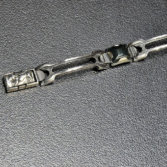 СРЕБЪРНА ГРИВНА