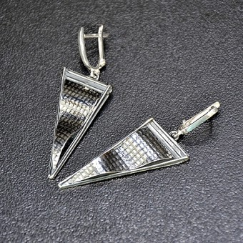 СРЕБЪРНИ ОБЕЦИ С ТРИЪГЪЛНА ФОРМА