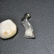 СРЕБЪРЕН МЕДАЛЬОН С МЛЕЧЕН КВАРЦ, РЪЧНА ИЗРАБОТКА
