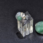 СРЕБЪРЕН ПРЪСТЕН СЪС ЗЕЛЕН АВАНТЮРИН