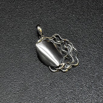 СРЕБЪРЕН МЕДАЛЬОН, РЪЧНА ИЗРАБОТКА.