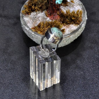 СРЕБЪРЕН ПРЪСТЕН В ОБЕМНА ФОРМА, С АФРИКАНСКИ ТЮРКОАЗ ЯСПИС